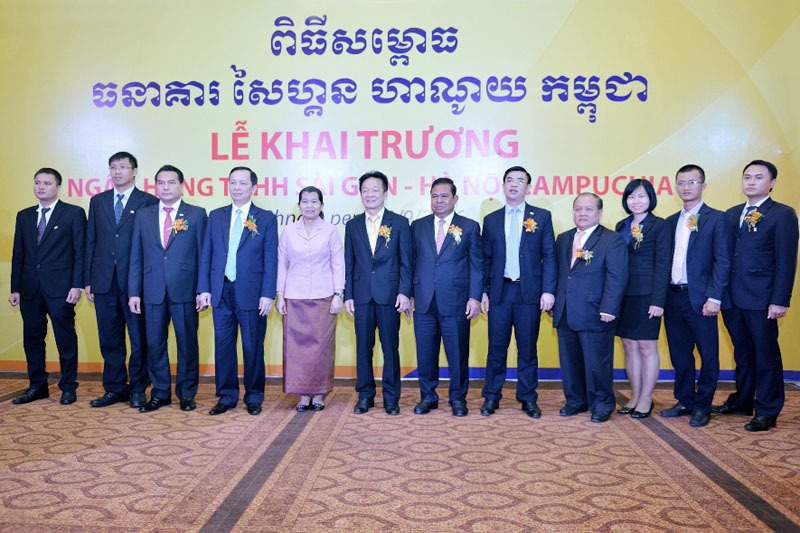 khai truong campuchia